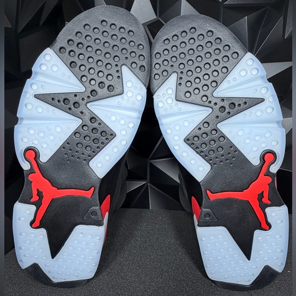 Jordan Retro 6 (Reverse Infrared ) - Picture 10 of 14